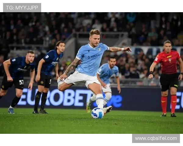 足球明星化身平民英雄勇斗强敌展现真实实力与魅力