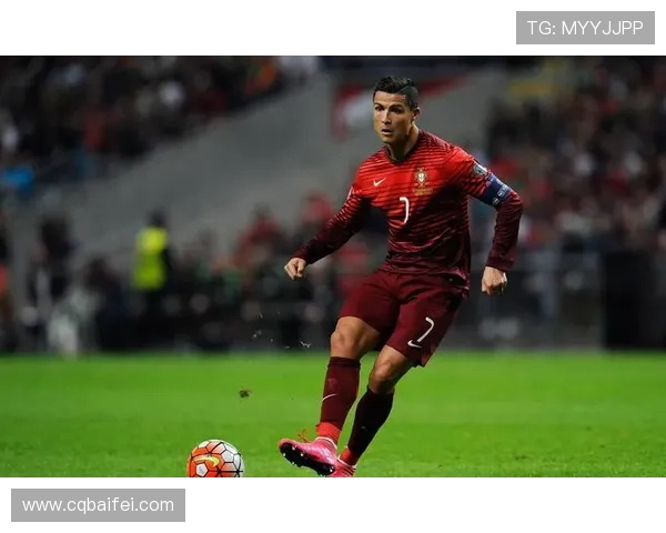 当足球明星挑战键子游戏展现非凡技巧与幽默魅力的精彩瞬间 当足球明星挑战键子游戏展现非凡技巧与幽默魅力的精彩瞬间