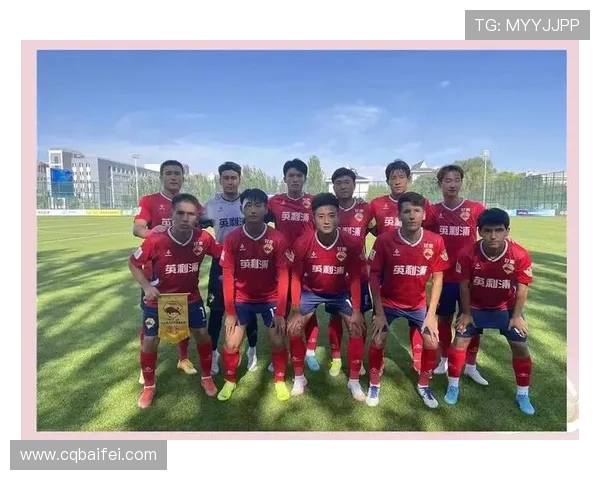 杭州足球队逆袭之路精英赛特别报道展现团队拼搏精神与辉煌成就 杭州足球队逆袭之路精英赛特别报道展现团队拼搏精神与辉煌成就